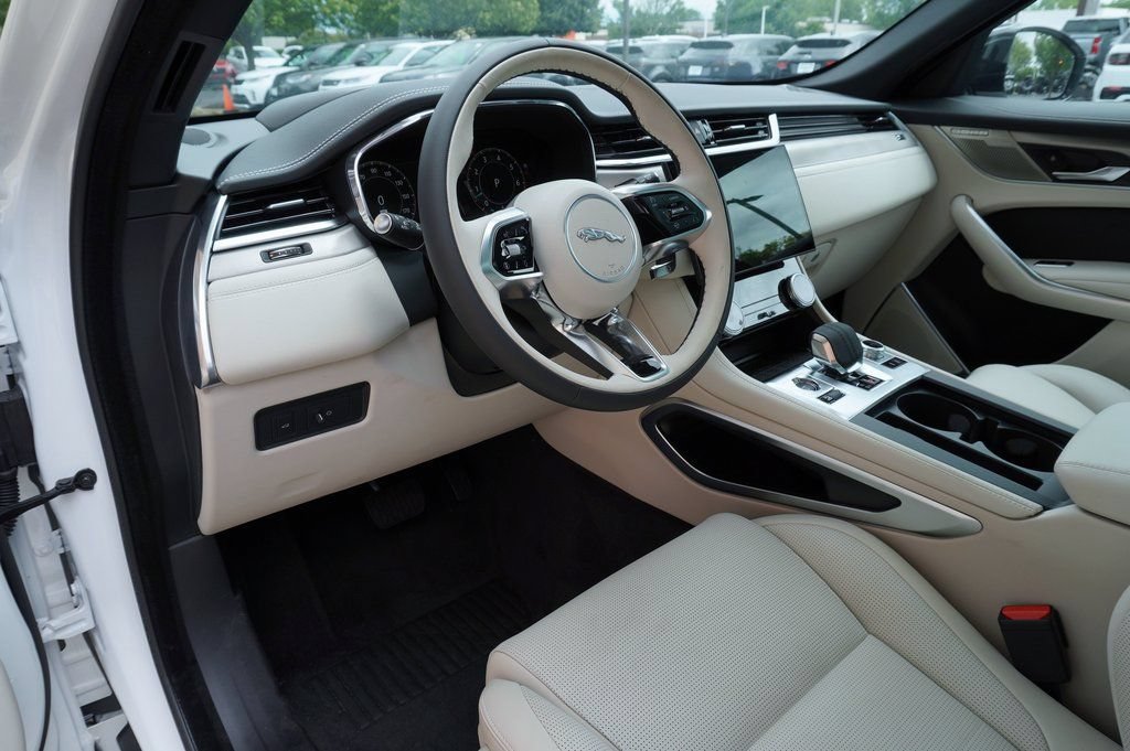 Used 2025 Jaguar F-PACE R-Dynamic S AWD/4WD image 13