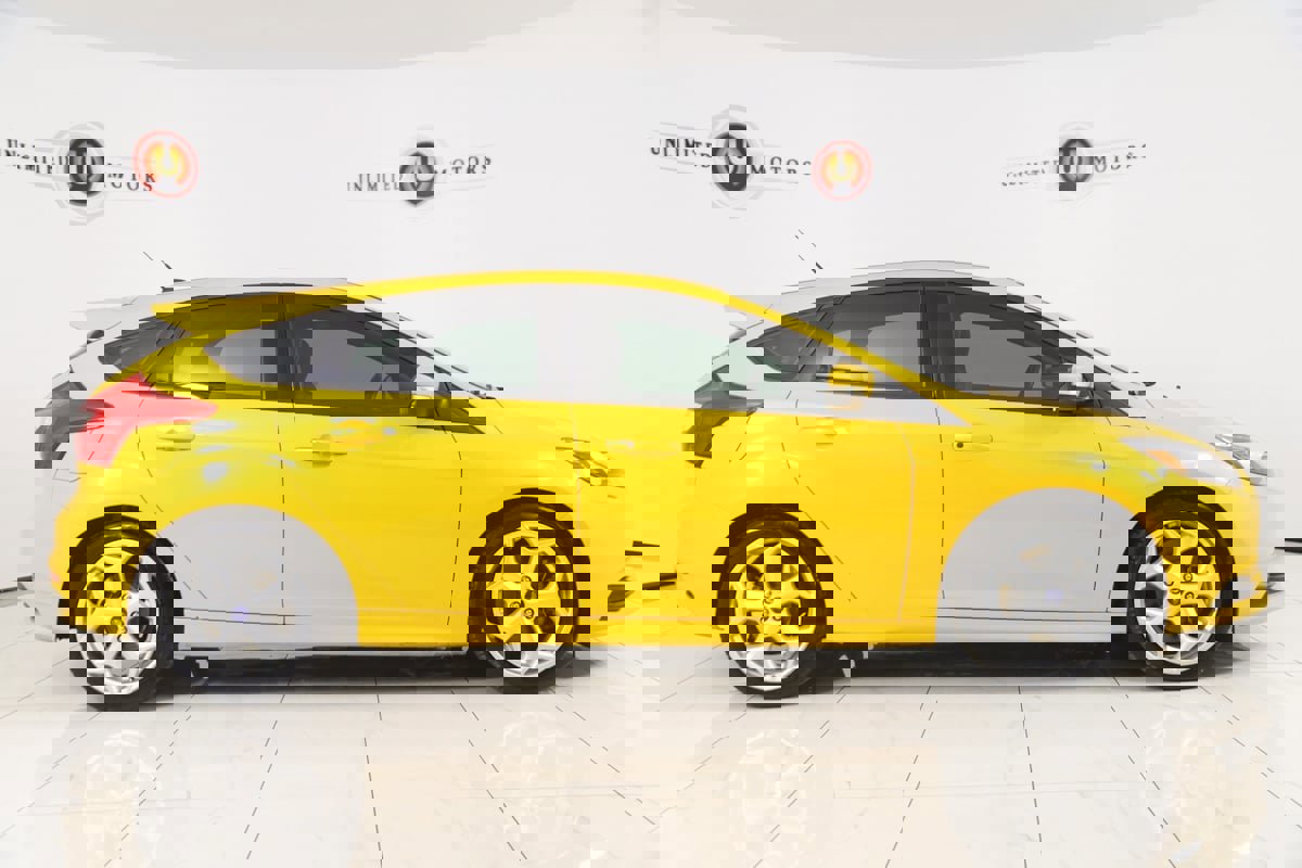 Used 2013 Ford Focus ST image 2