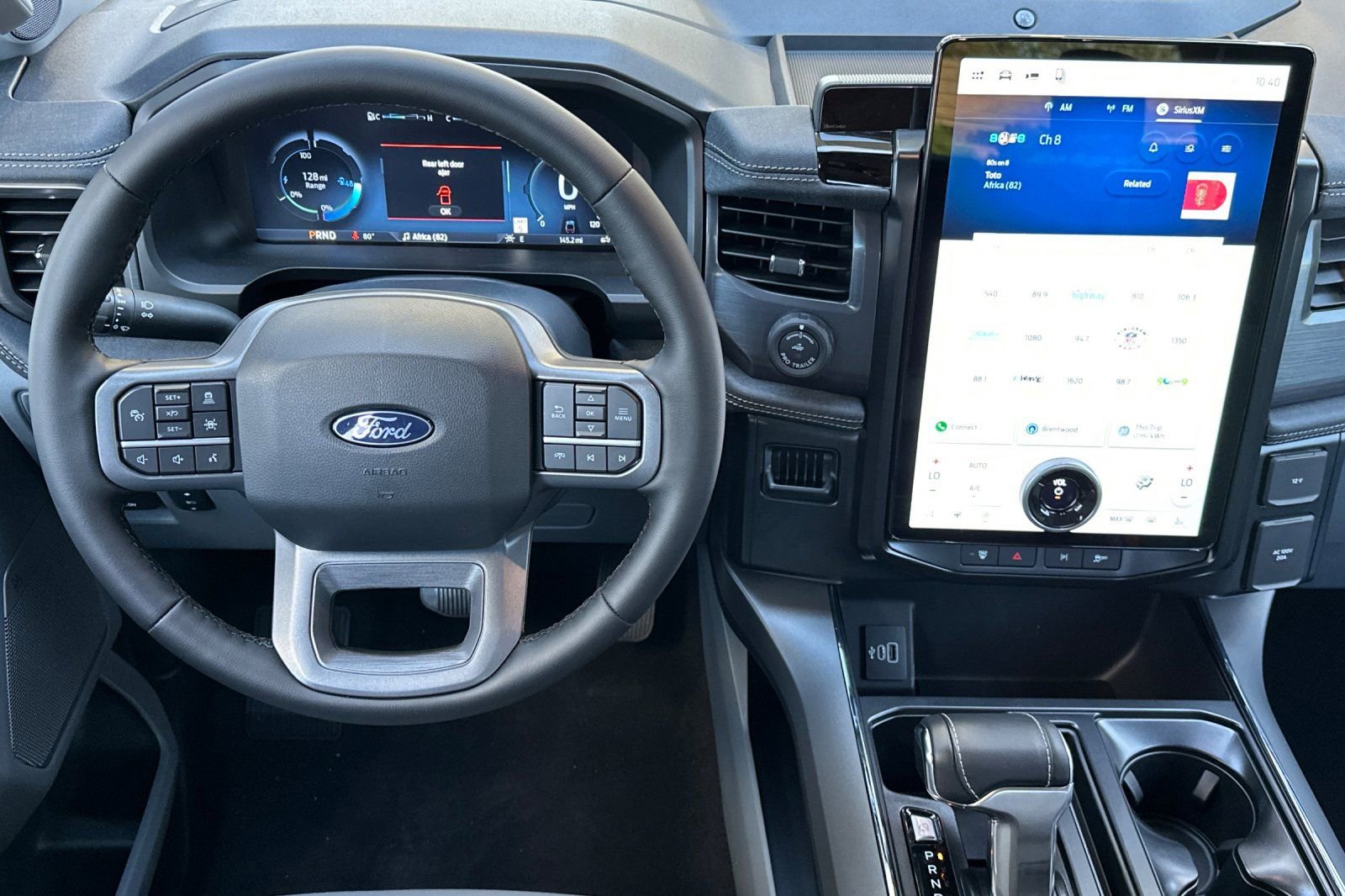 Used 2025 Ford F150 Lightning Flash image 12