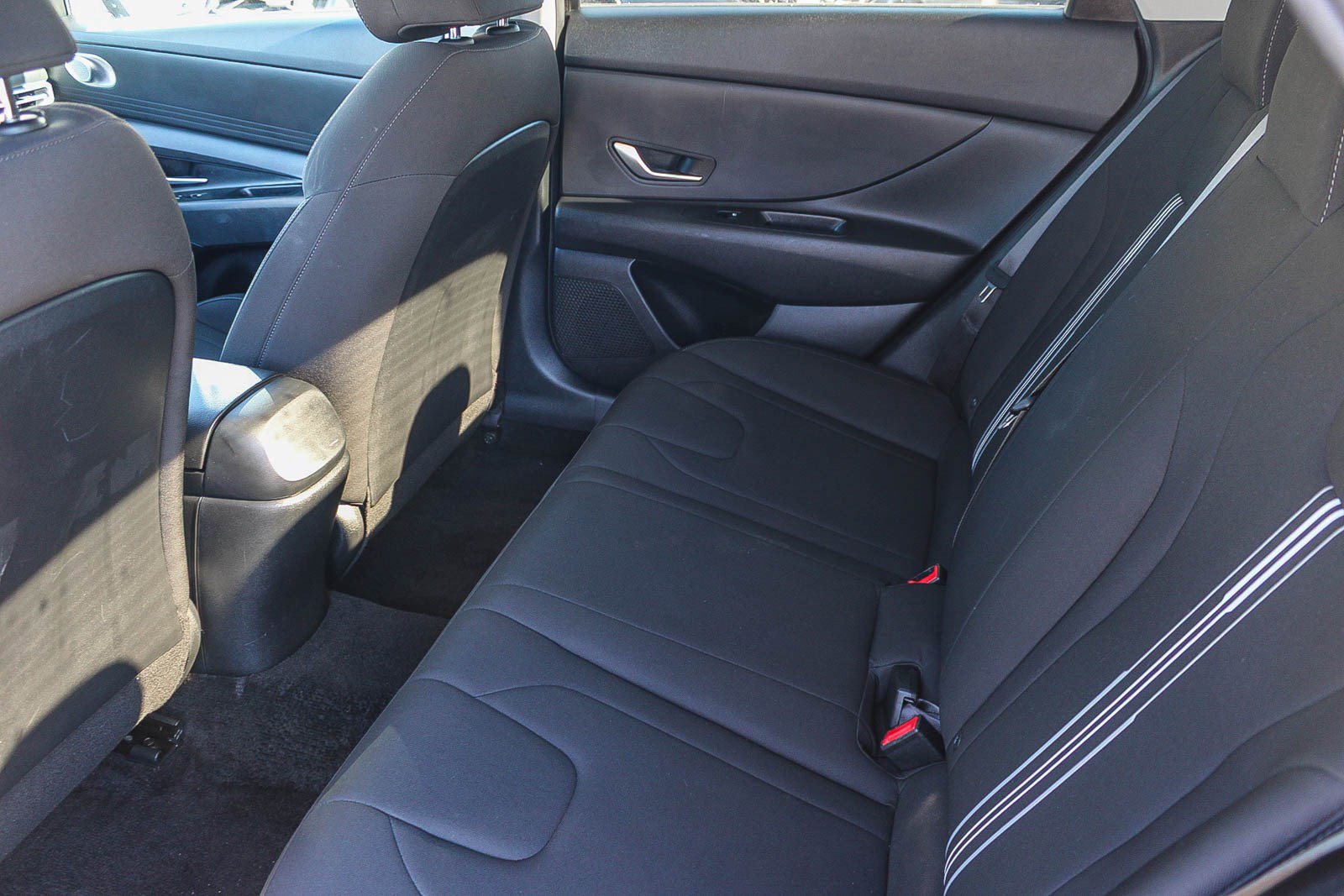 Used 2023 Hyundai Elantra Blue image 19