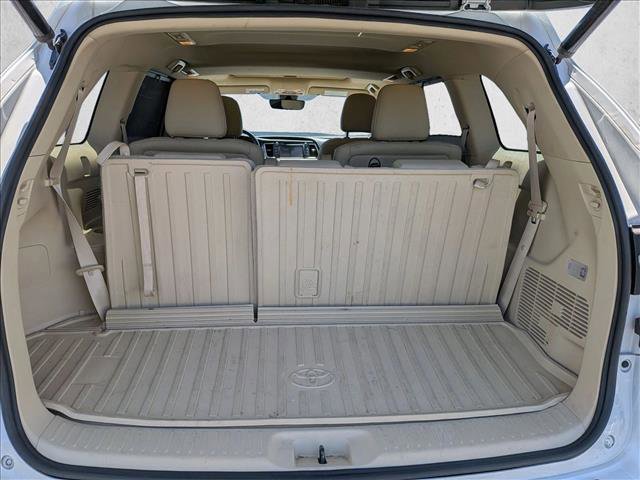 Used 2019 Toyota Highlander Limited AWD/4WD image 6