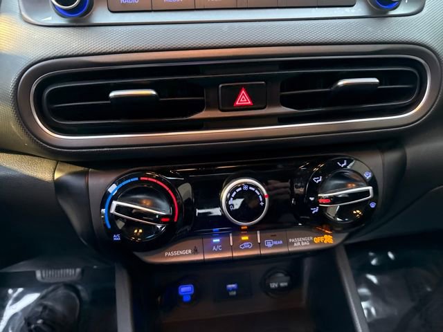 Used 2022 Hyundai Kona SE image 15