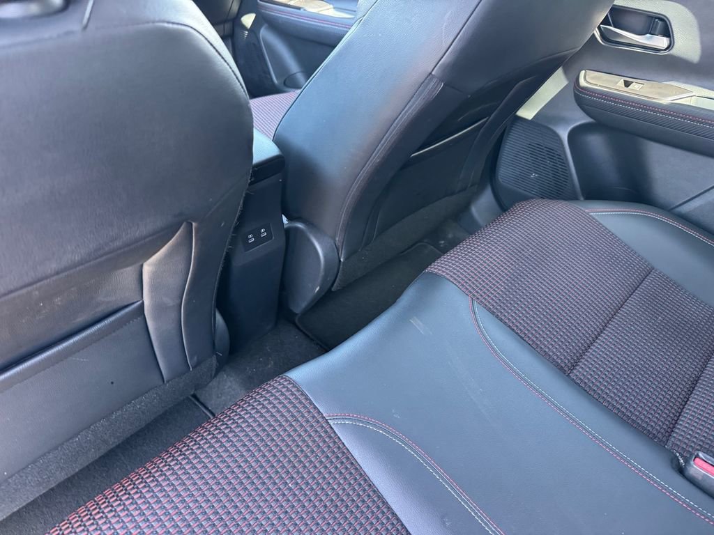 Used 2025 Nissan Kicks SR AWD/4WD image 17