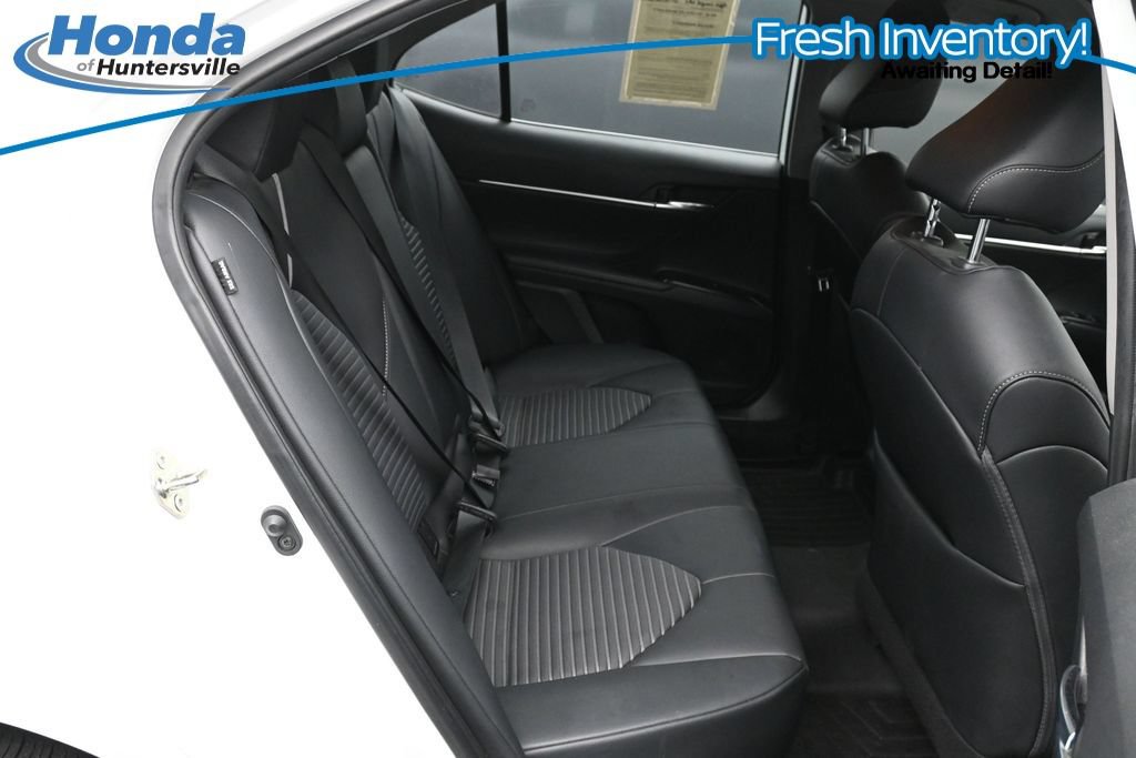 Used 2020 Toyota Camry SE FWD image 14