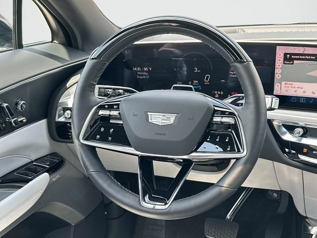 Used 2025 Cadillac Lyriq Sport AWD/4WD image 6