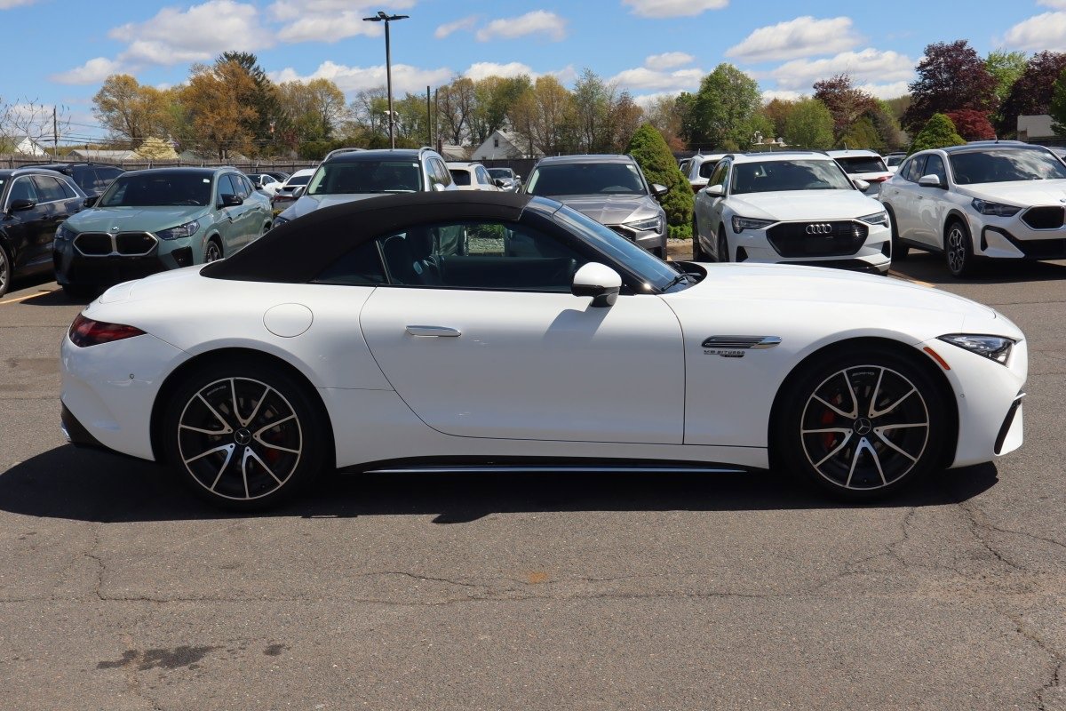 Used 2022 Mercedes-Benz SL 55 AMG 4MATIC image 4