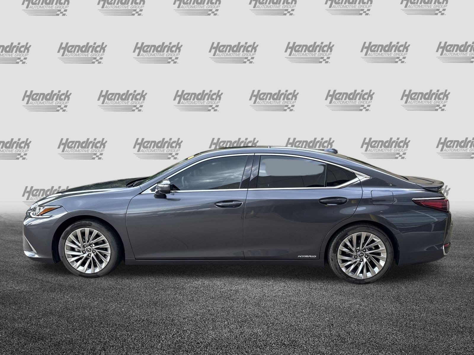 Certified 2022 Lexus ES 300h w/ Accessory Package 2 FWD image 7