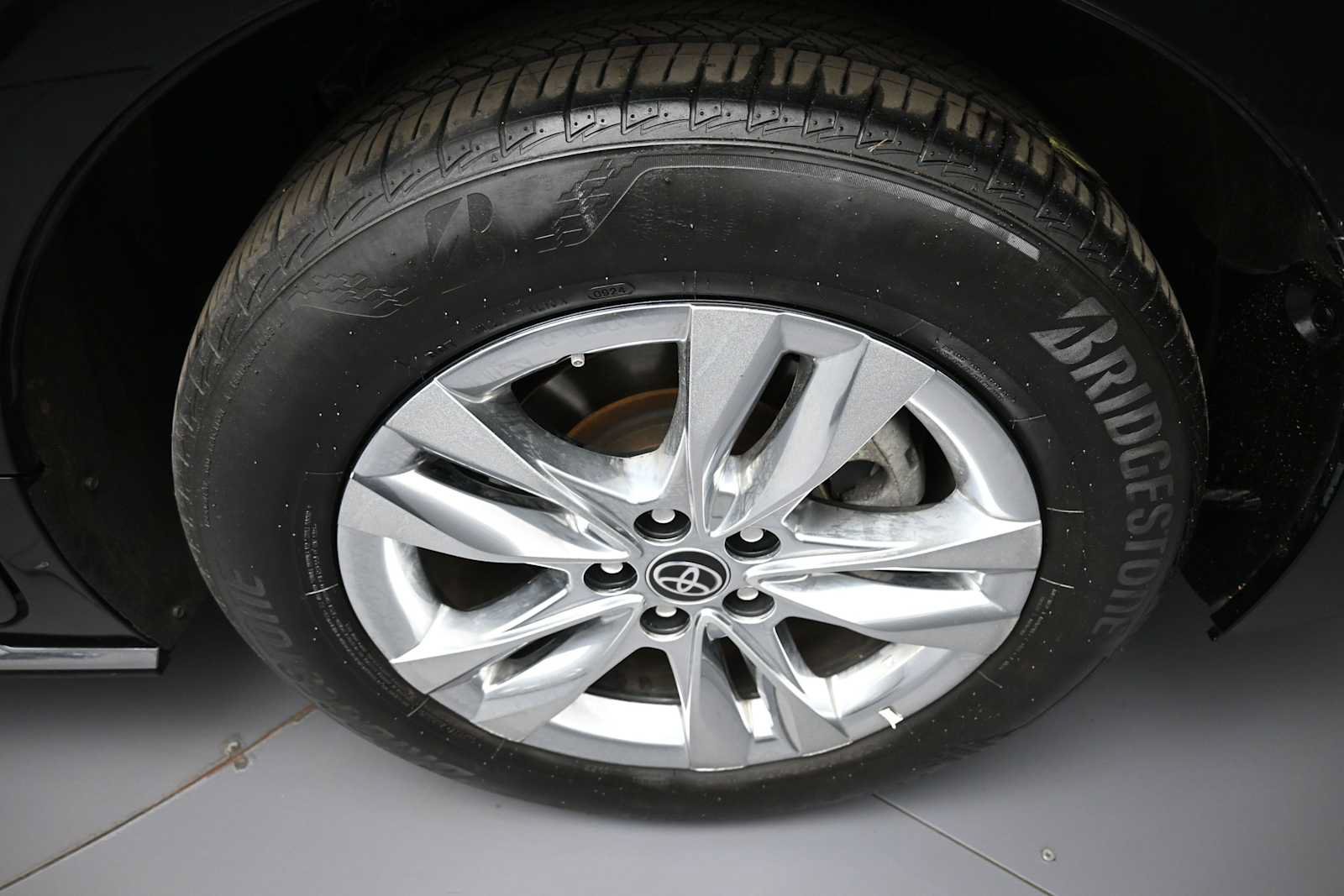 Used 2024 Toyota Sienna Limited AWD/4WD image 14