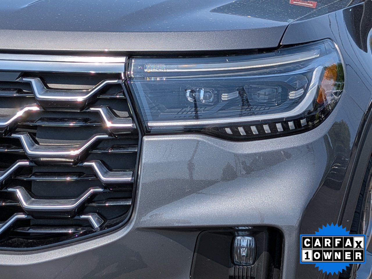 Certified 2025 Ford Explorer Platinum w/ Ultimate Package AWD/4WD image 11