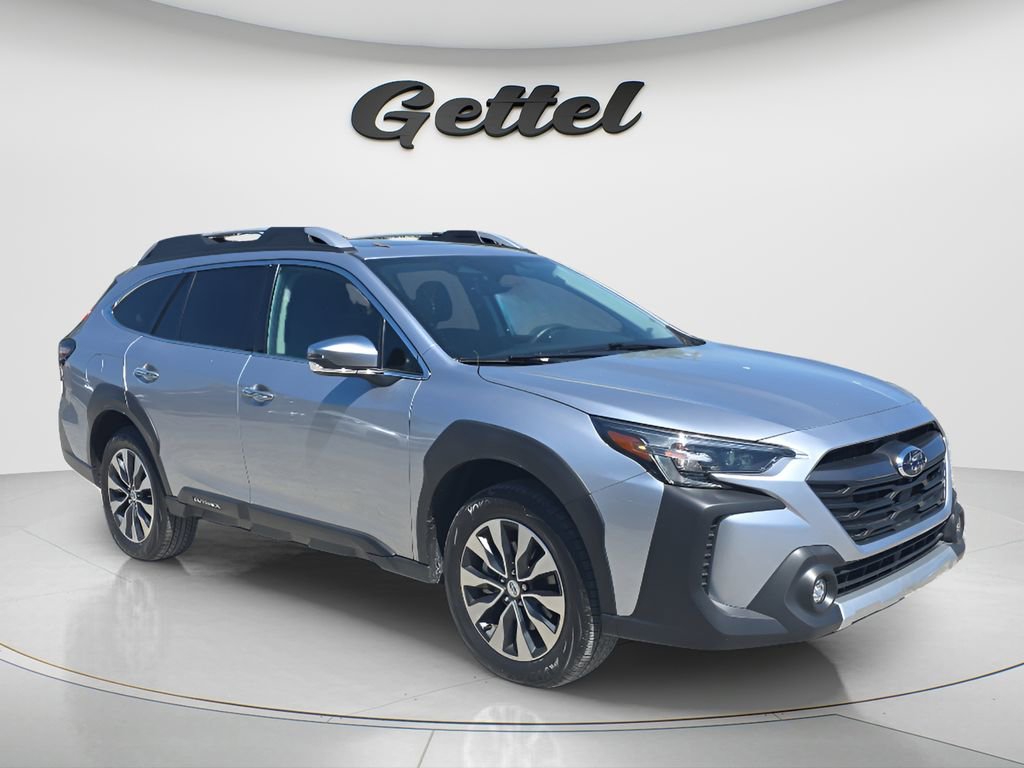 Used 2025 Subaru Outback Touring XT image 2