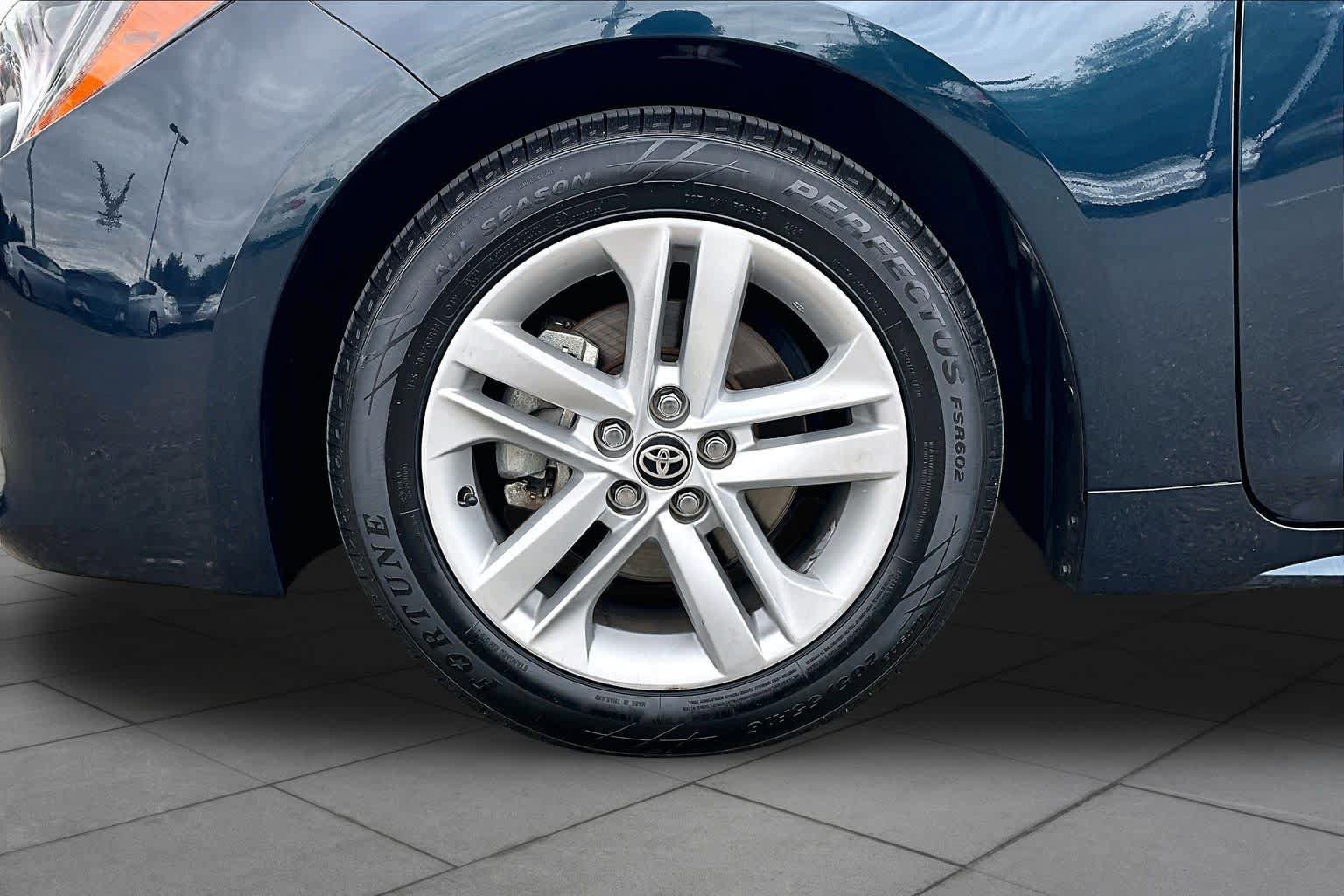 Certified 2022 Toyota Corolla SE w/ SE Preferred Package FWD image 10