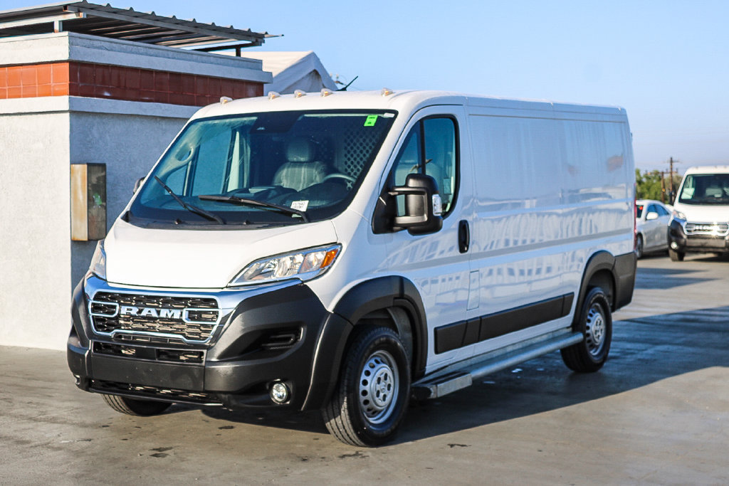 Used 2025 RAM ProMaster 2500 w/ U-Haul Equipment Group FWD image 4