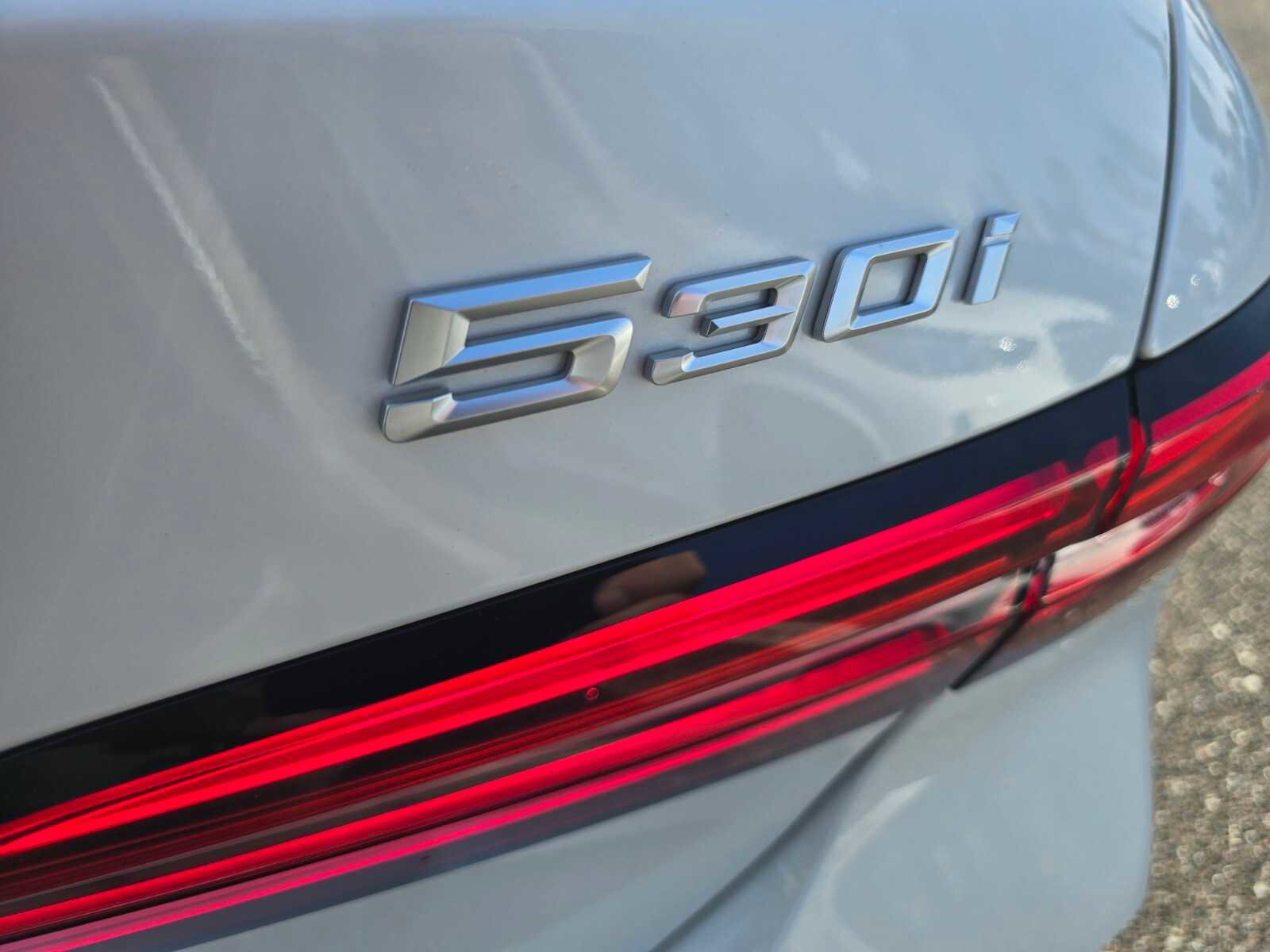 New 2025 BMW 530i w/ Premium Package image 4