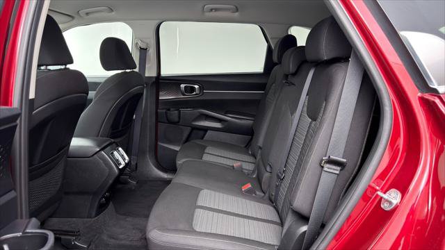 Used 2022 Kia Sorento LX FWD image 17