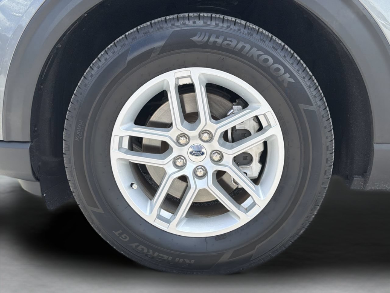 Certified 2025 Ford Explorer Active RWD image 33