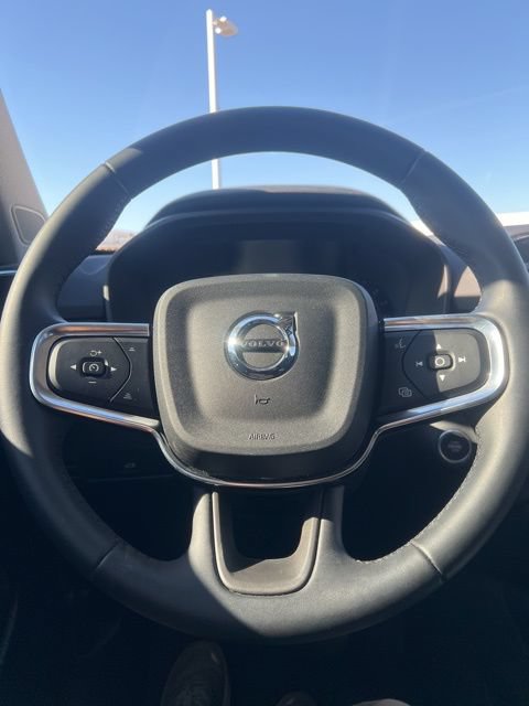 Certified 2025 Volvo XC40 B5 Ultra w/ Climate Package AWD/4WD image 11