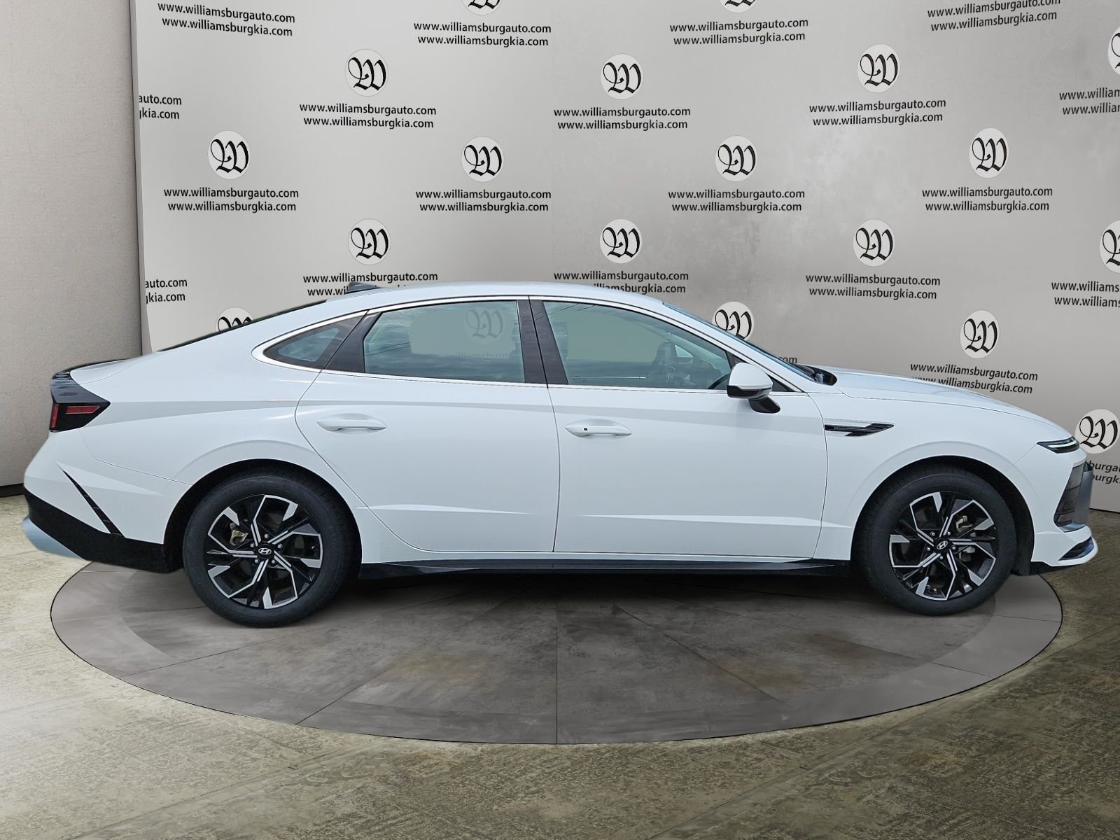 Used 2025 Hyundai Sonata SEL FWD image 6