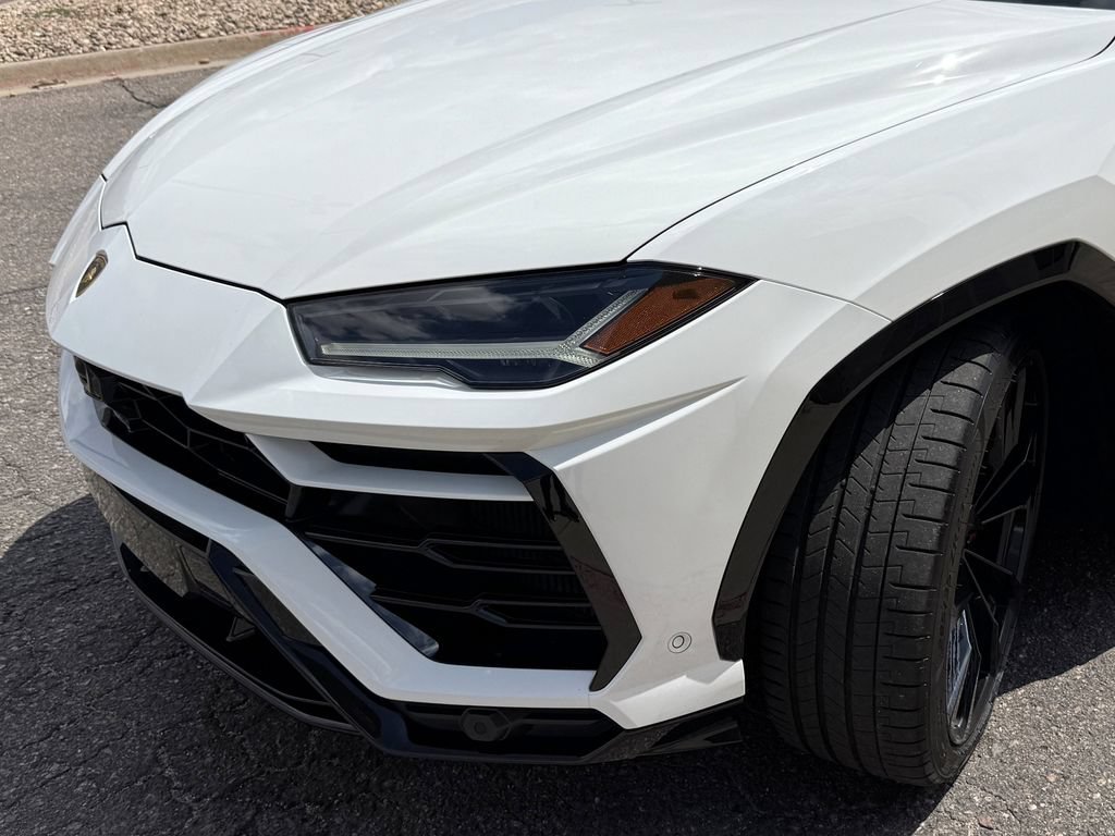 Used 2022 Lamborghini Urus AWD/4WD image 13