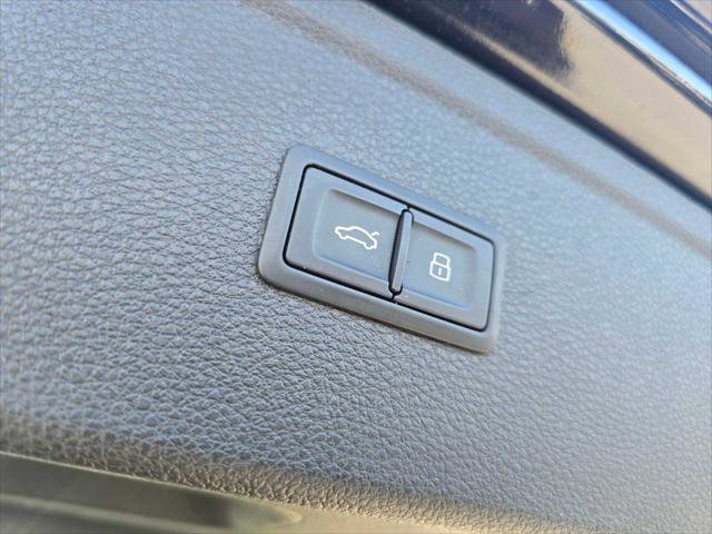 Used 2018 Audi SQ5 Premium Plus w/ S Sport Package image 19