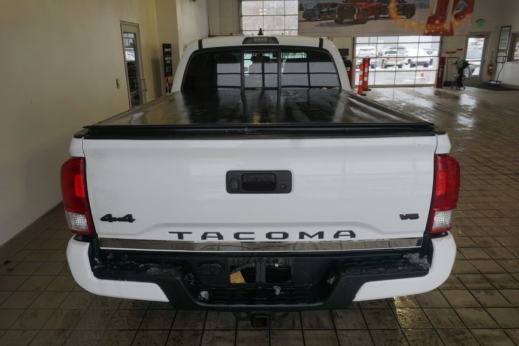 Used 2017 Toyota Tacoma SR5 image 14