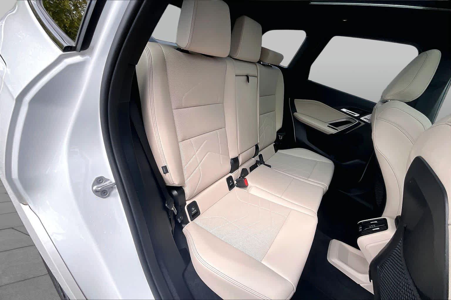 Used 2023 BMW X1 xDrive28i w/ Premium Package AWD/4WD image 19