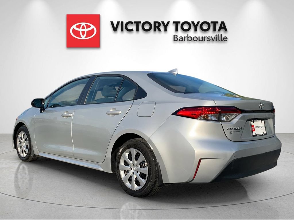 Used 2024 Toyota Corolla LE FWD image 3