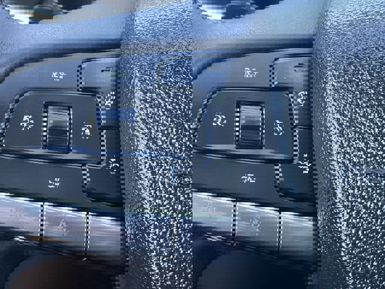 Certified 2023 Cadillac XT4 Premium Luxury w/ Cold Weather Package image 24