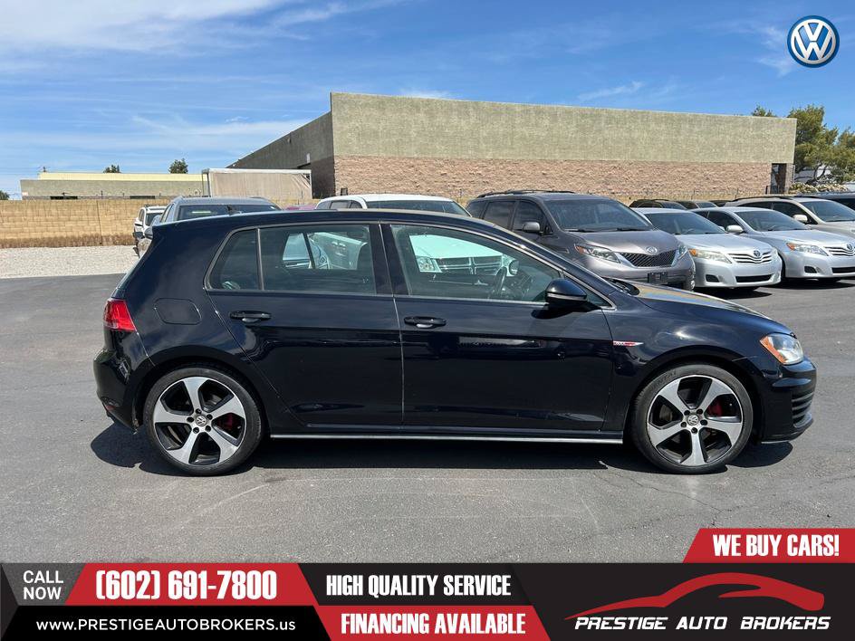 Used 2017 Volkswagen Golf 4-Door FWD image 5