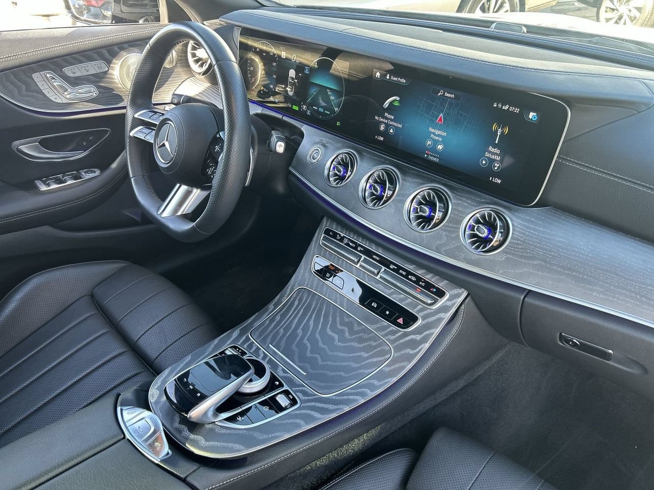 Used 2023 Mercedes-Benz E 450 4MATIC Cabriolet image 11