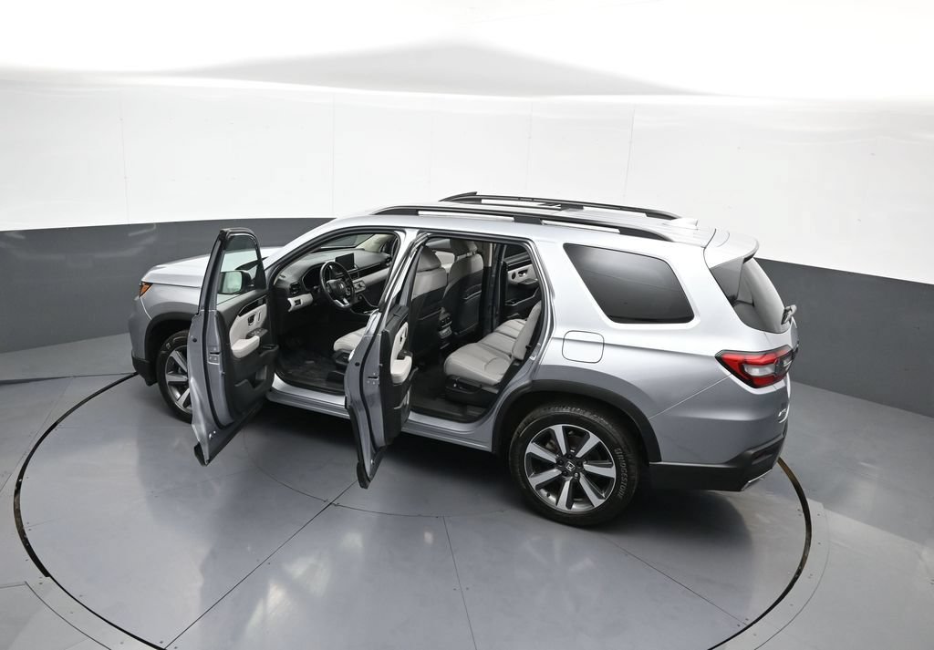 Certified 2023 Honda Pilot Touring image 50