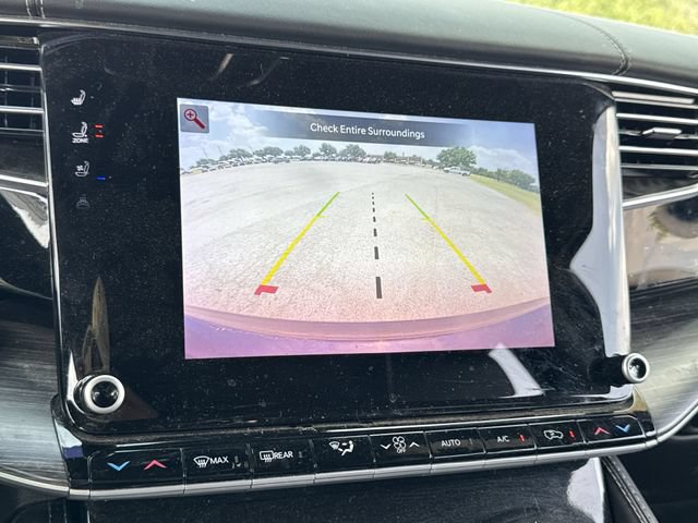 Used 2023 Jeep Wagoneer Series II w/ HD Trailer Tow Package AWD/4WD image 17