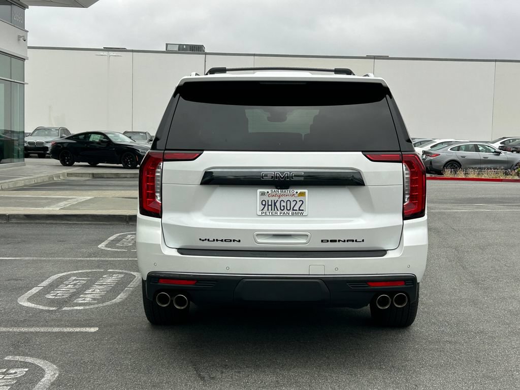 Used 2023 GMC Yukon XL Denali Ultimate AWD/4WD image 4