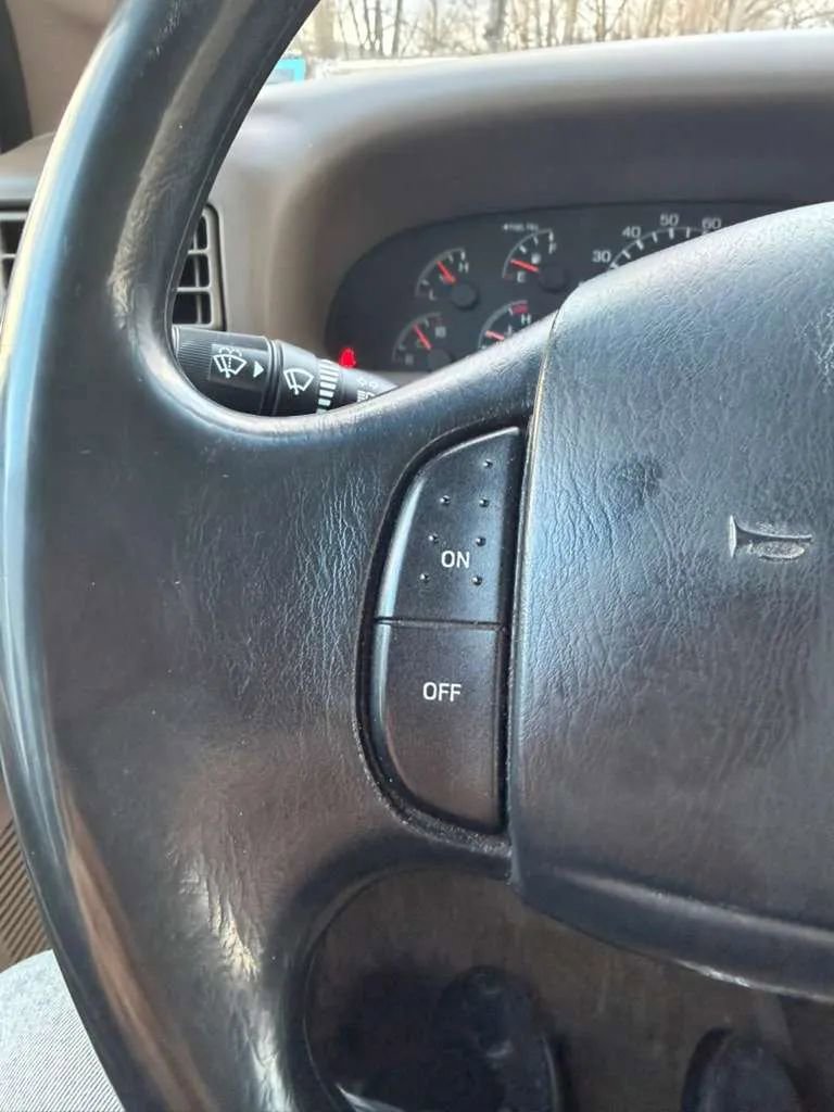 Used 1999 Ford F350 4x4 SuperCab DRW Super Duty image 22