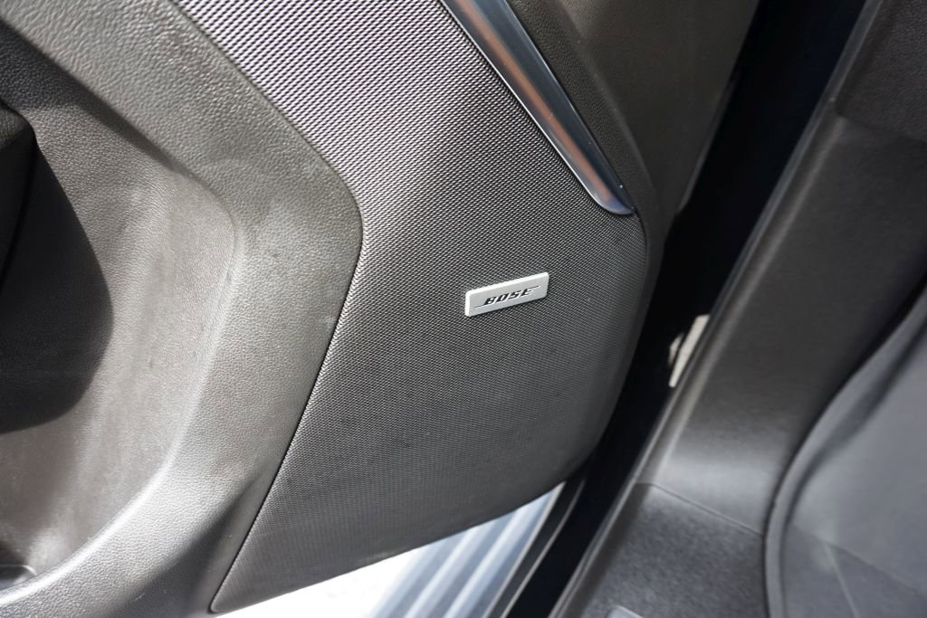 Used 2021 GMC Yukon Denali w/ Denali Premium Package image 47