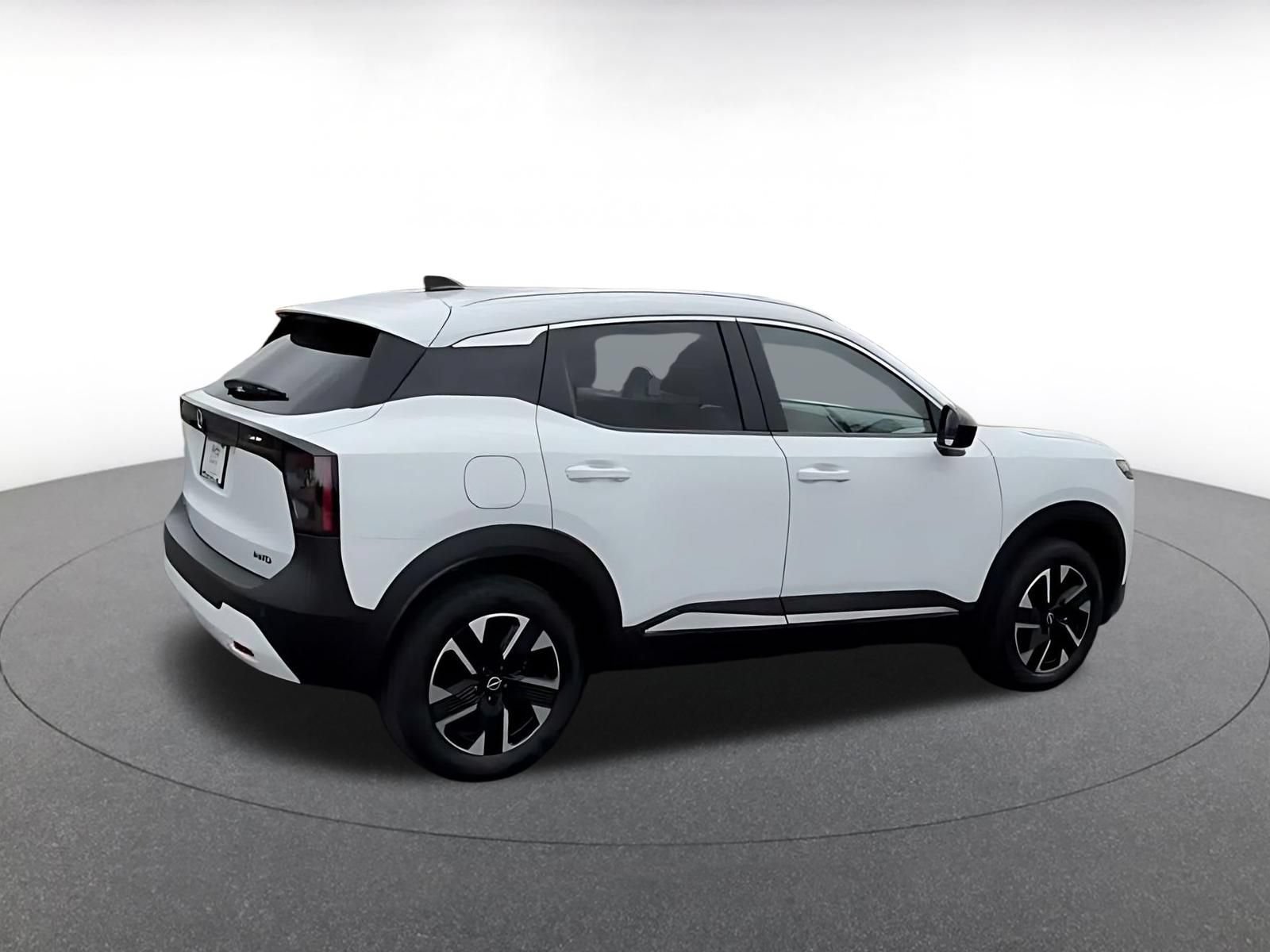 Used 2026 Nissan Kicks SV w/ Cold Weather Package AWD/4WD image 14