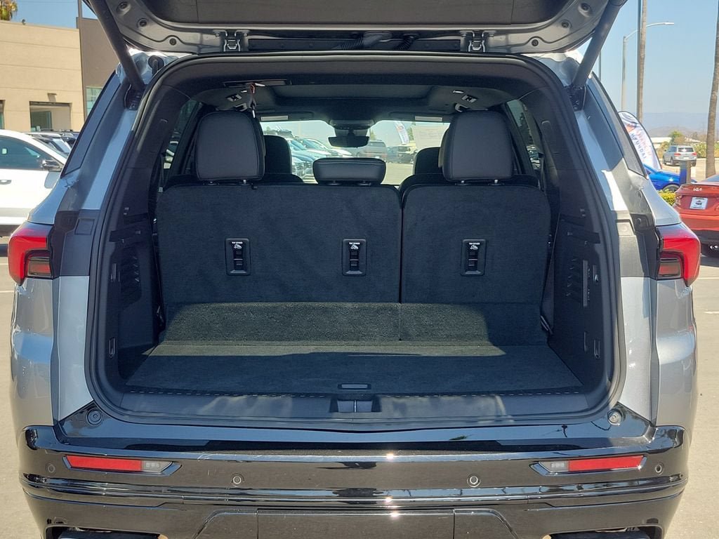 Used 2026 Buick Enclave Sport Touring w/ Power Package FWD image 9