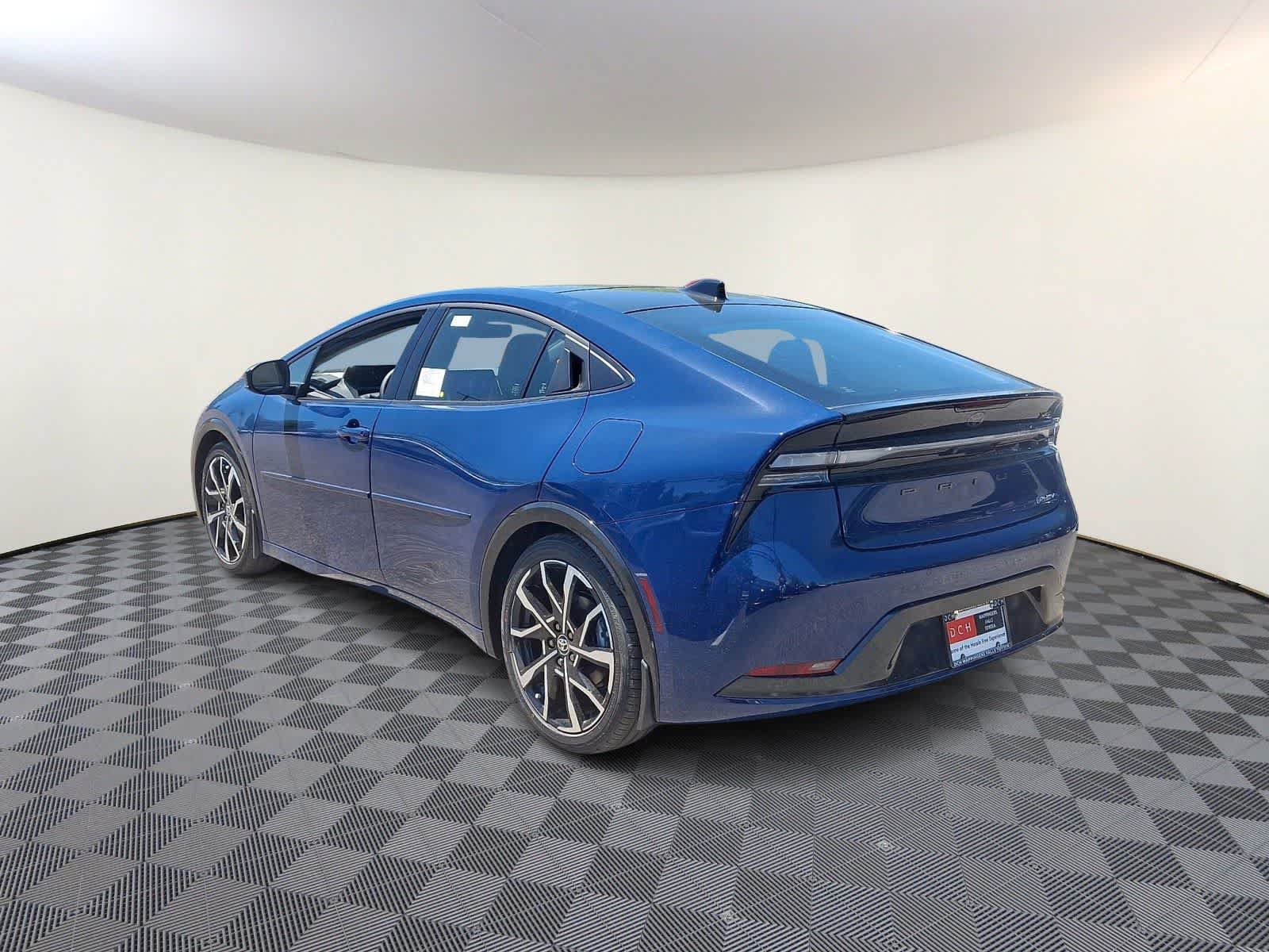New 2026 Toyota Prius Plug-In Hybrid FWD image 6