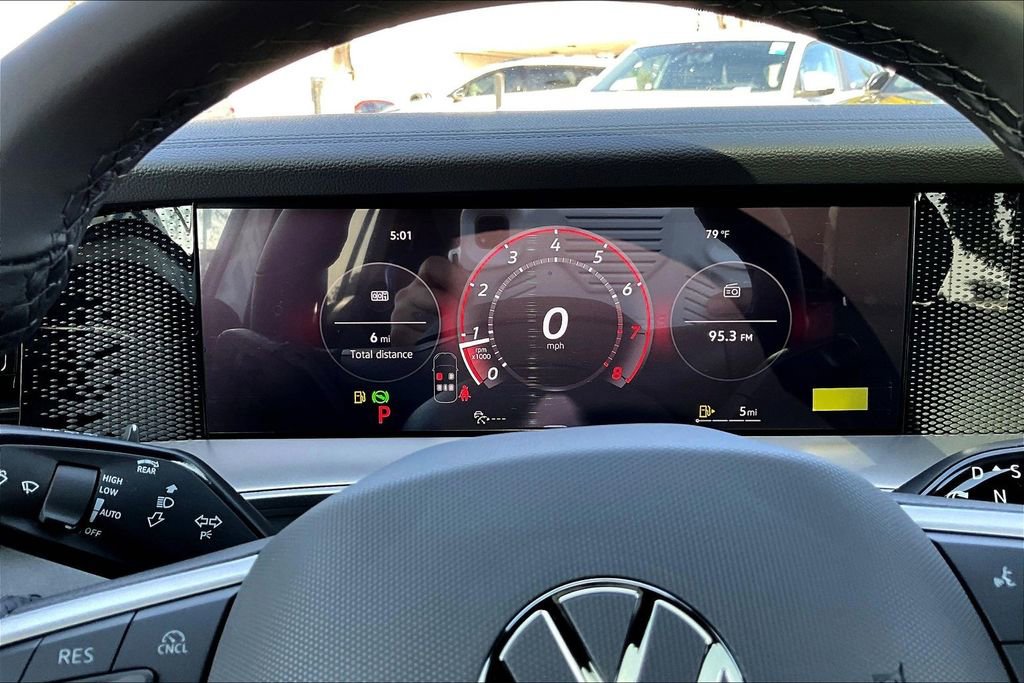 New 2026 Volkswagen Tiguan SE R-Line image 11