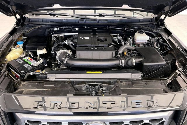 Used 2022 Nissan Frontier SV AWD/4WD image 9