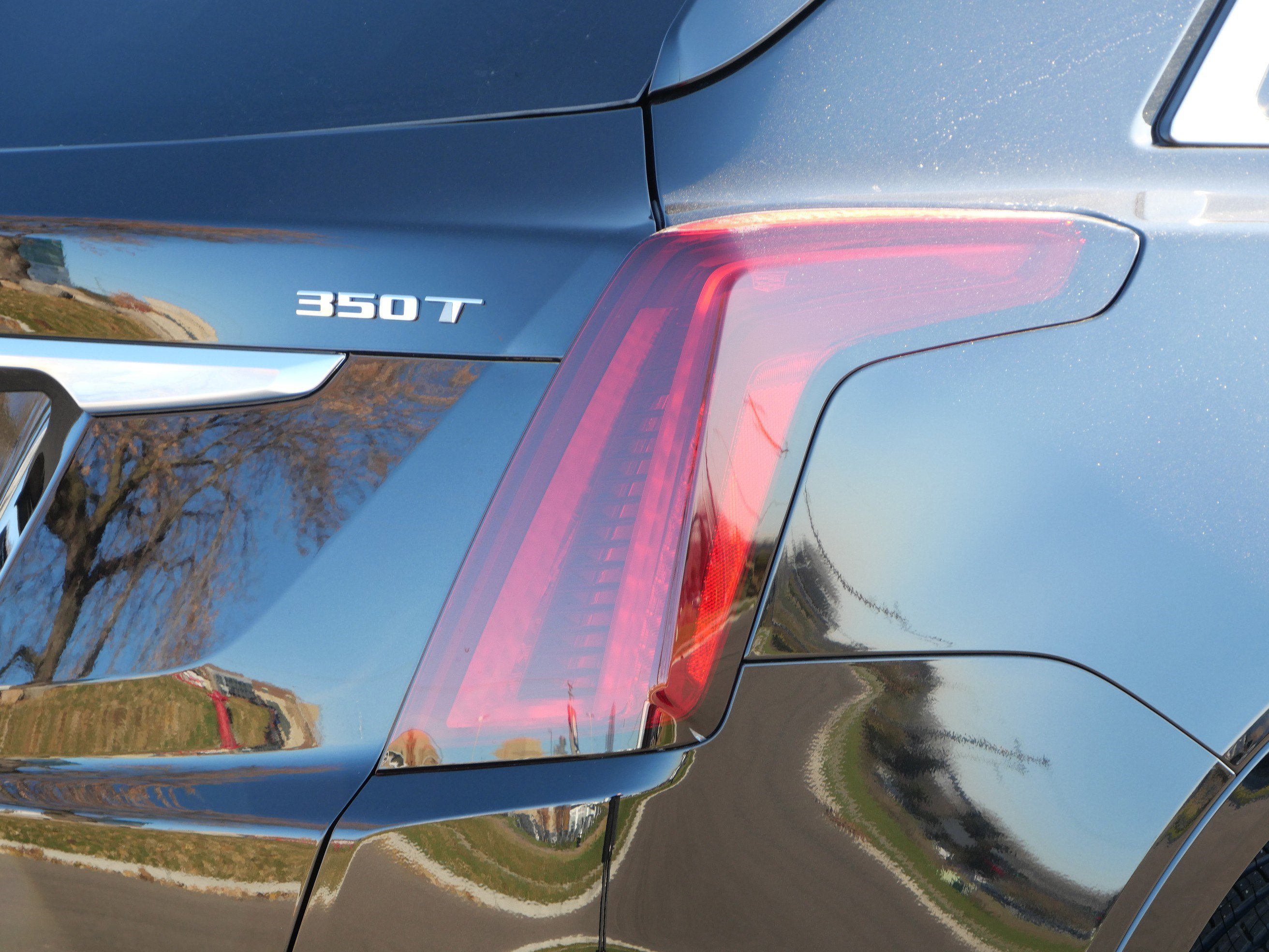 Used 2025 Cadillac XT5 Premium Luxury w/ LPO, Floor Liner Package image 15