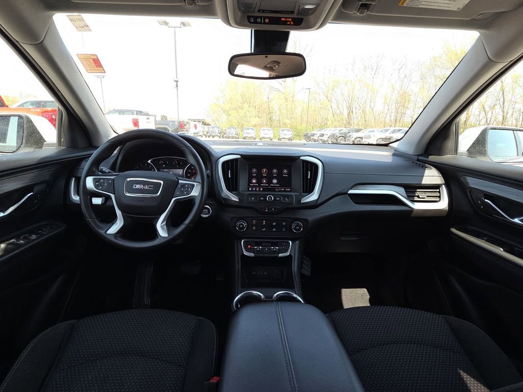Used 2023 GMC Terrain SLE image 29