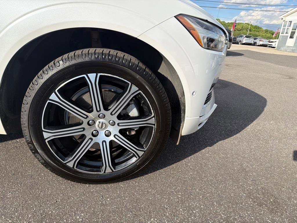 Used 2018 Volvo XC60 T8 Inscription w/ Luxury Seat Package AWD/4WD image 38
