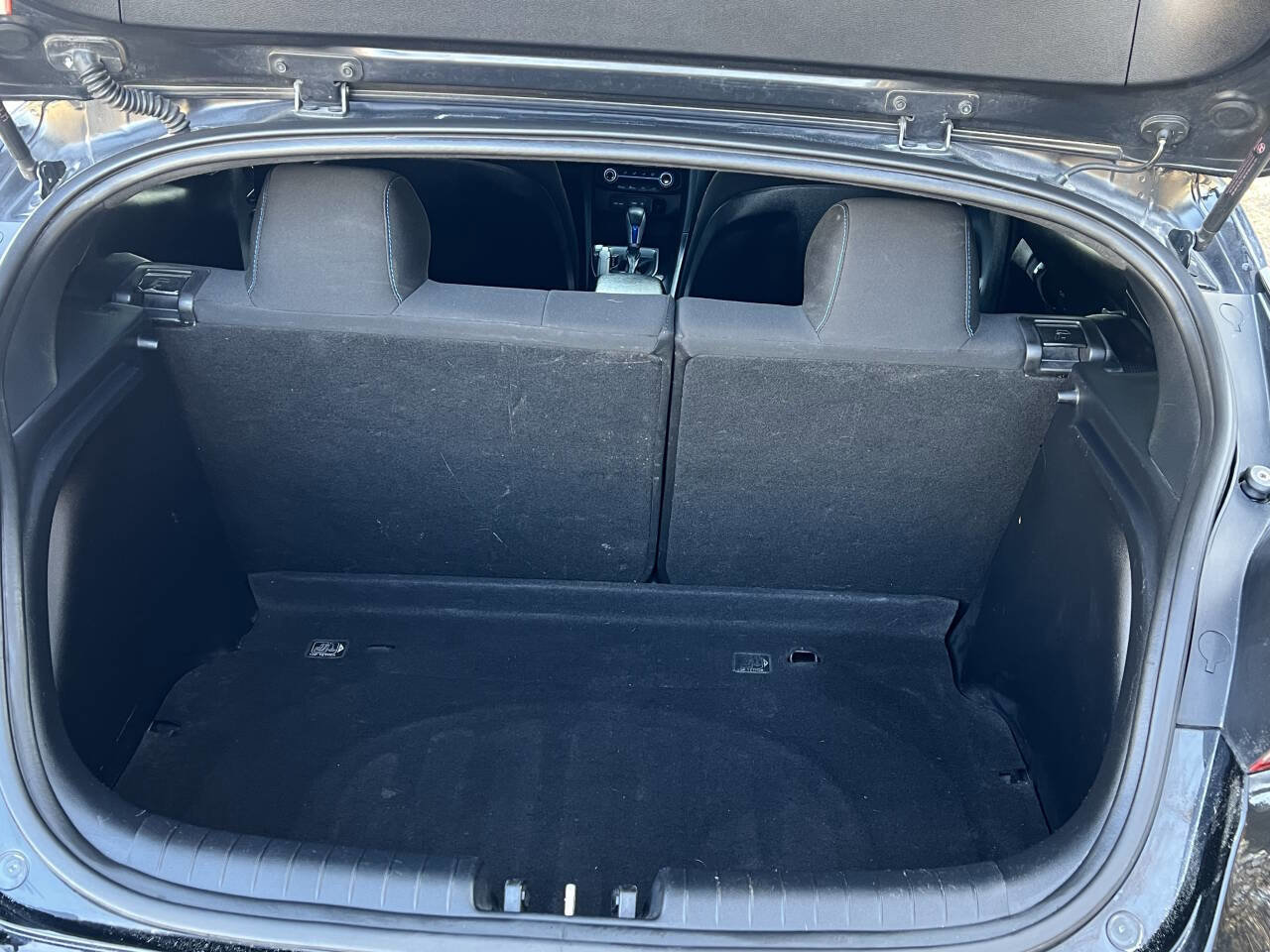 Used 2020 Hyundai Veloster 2.0 image 7