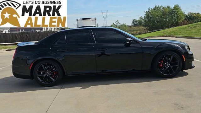 Used 2023 Chrysler 300 C RWD image 9
