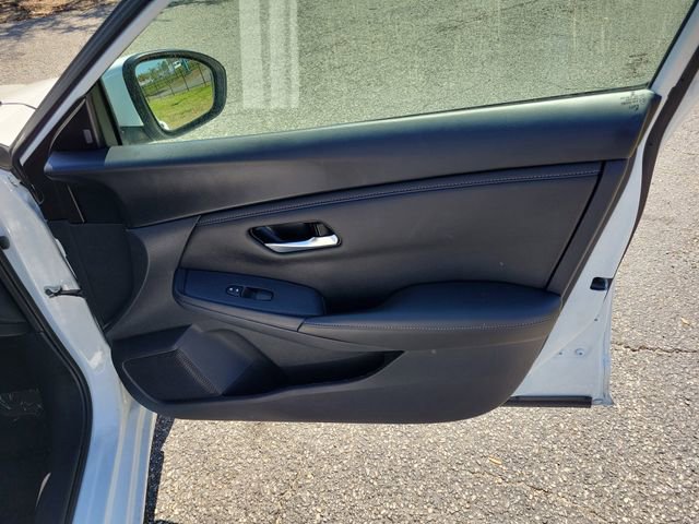 Used 2024 Nissan Sentra SV image 33