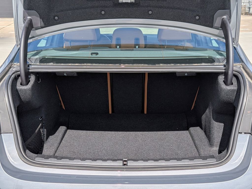 Used 2024 BMW 330i Sedan w/ Premium Package image 29