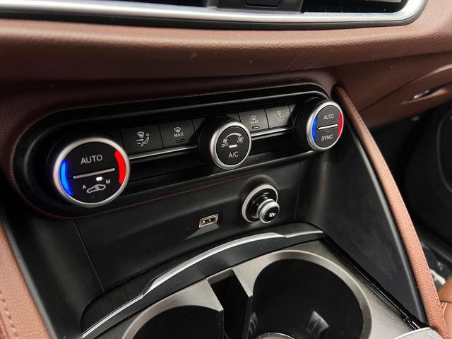 Used 2020 Alfa Romeo Stelvio RWD image 25