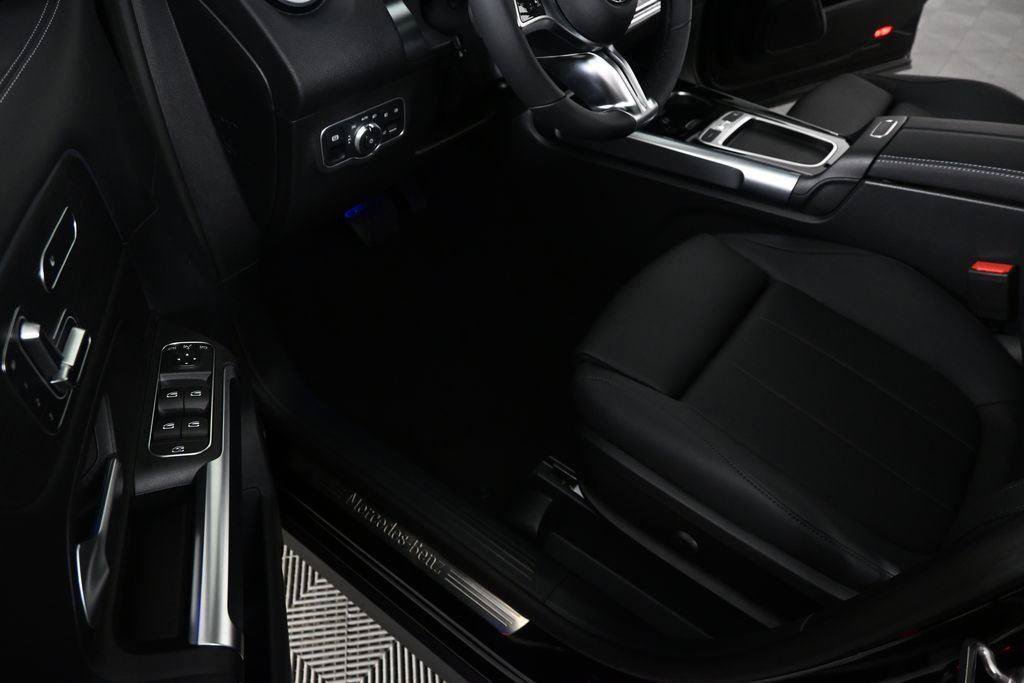 New 2026 Mercedes-Benz GLB 250 image 8