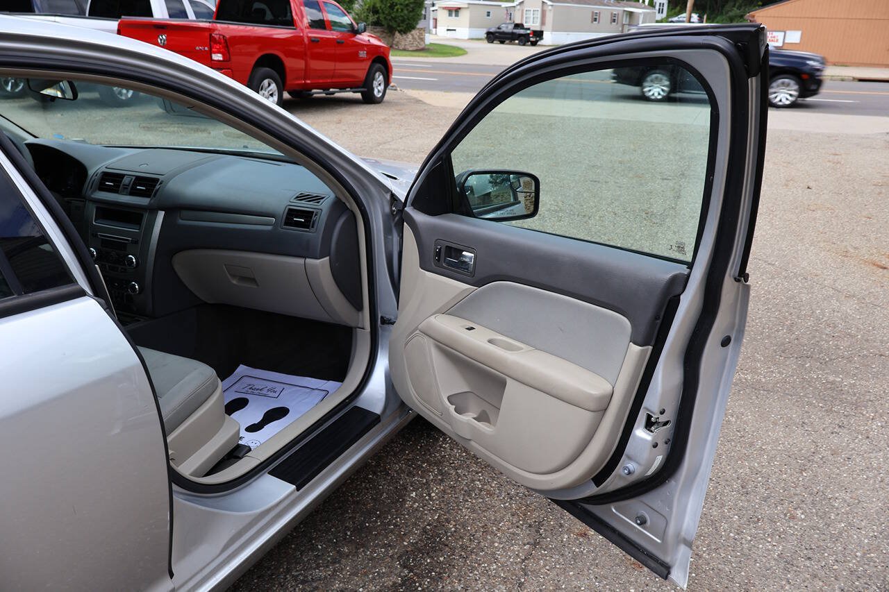 Used 2012 Ford Fusion S FWD image 20