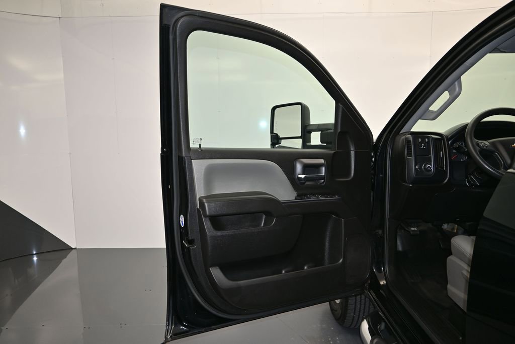 Used 2019 Chevrolet Silverado 3500 W/T w/ WT Convenience Package AWD/4WD image 10
